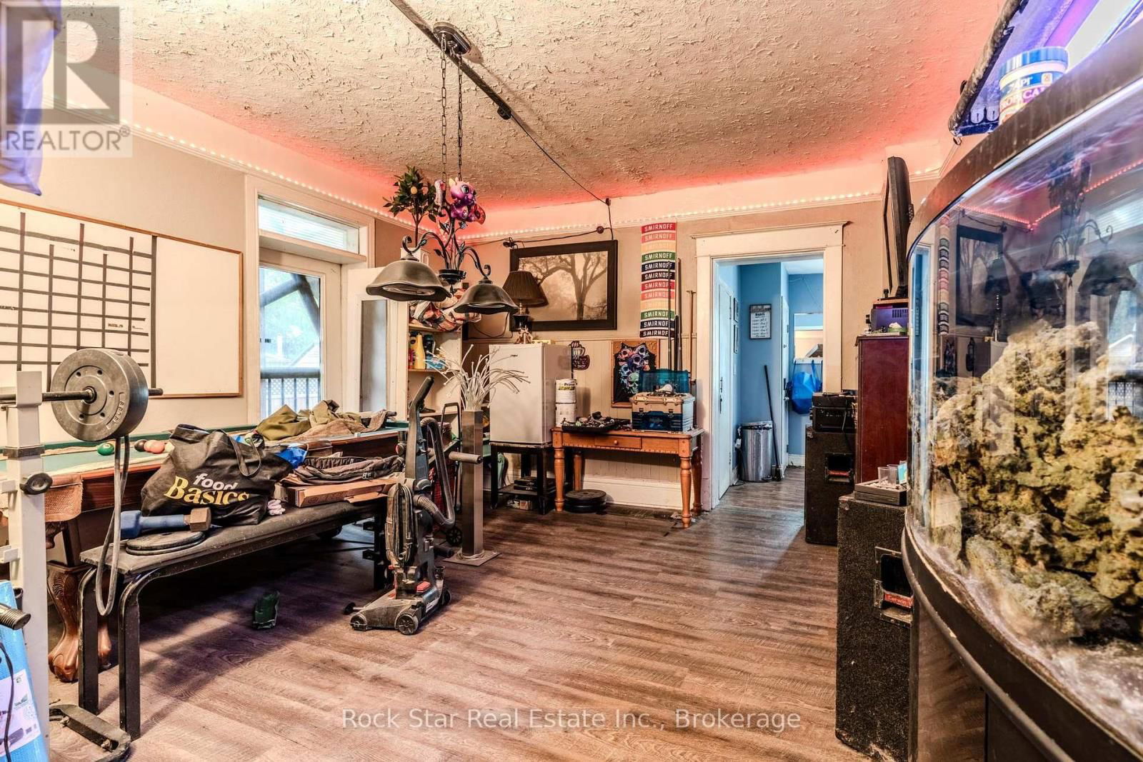 108 NIAGARA FALLS ROAD Image 13