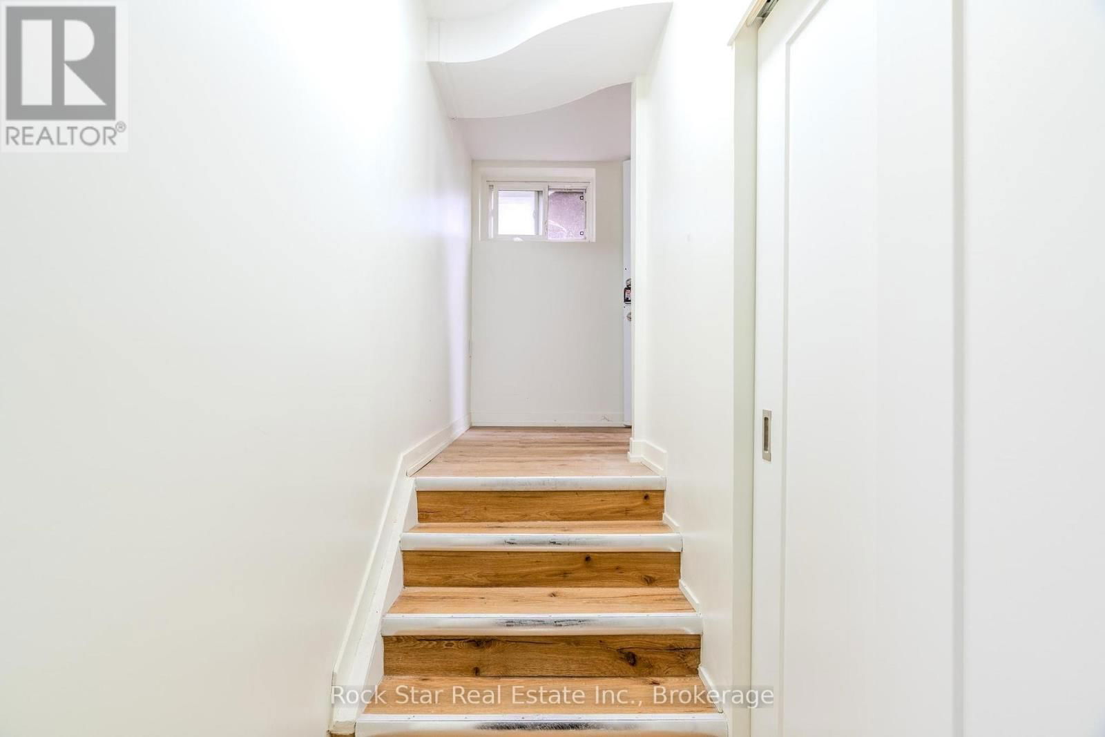 108 NIAGARA FALLS ROAD Image 18