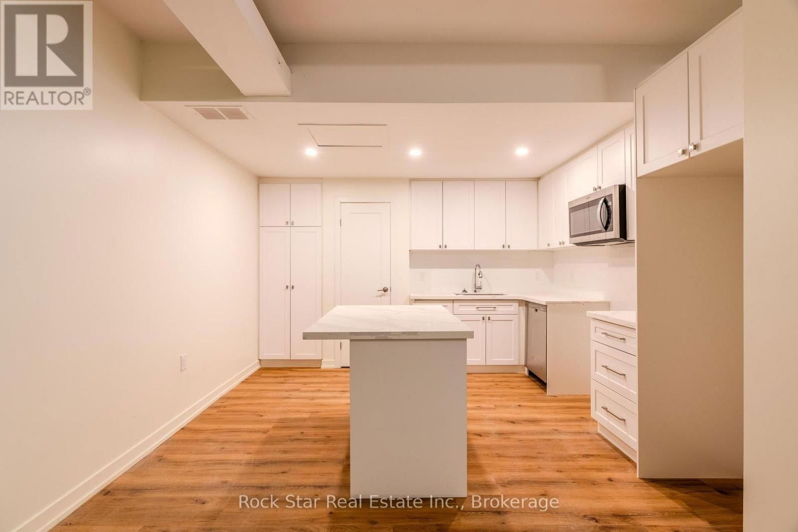 108 NIAGARA FALLS ROAD Image 20