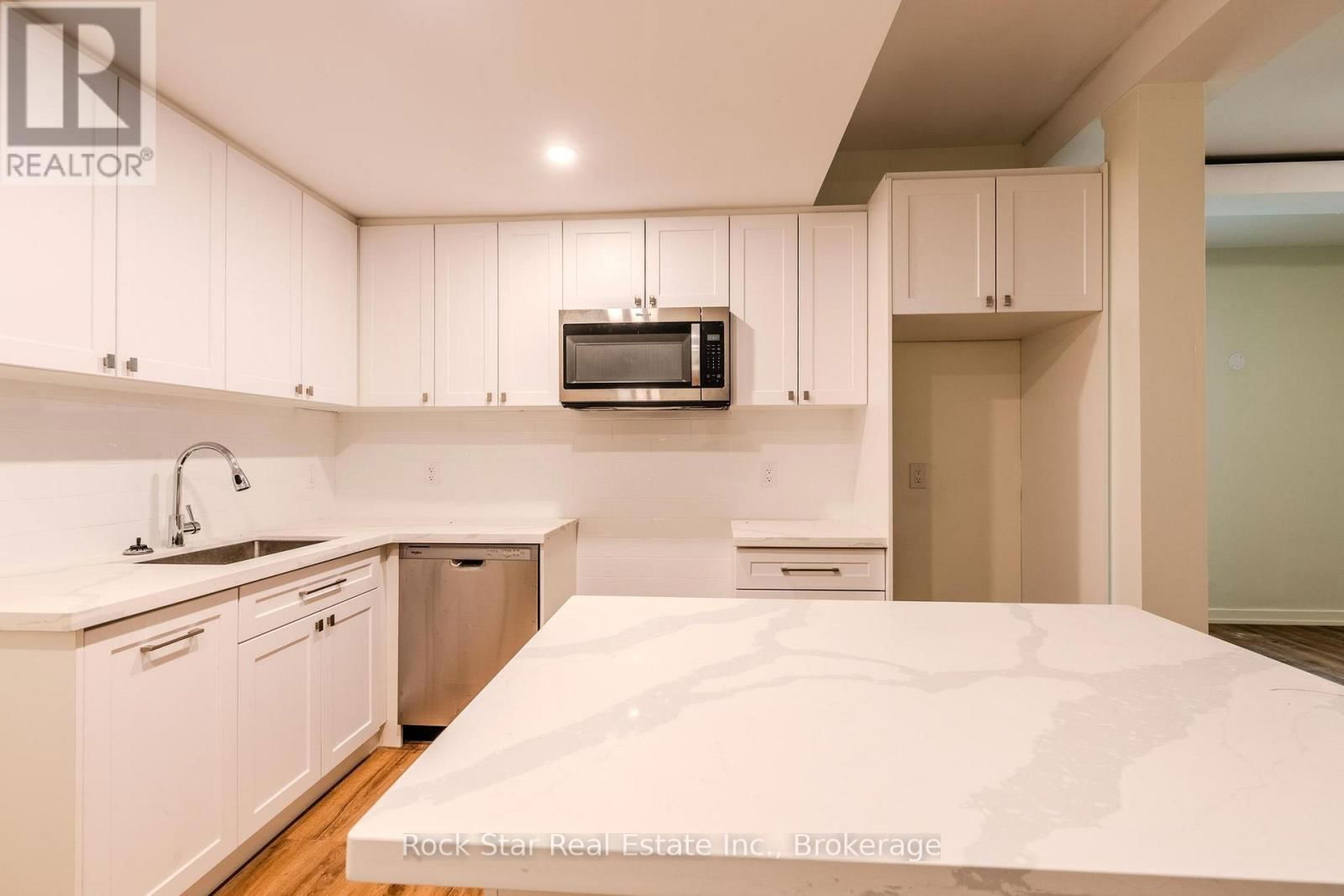108 NIAGARA FALLS ROAD Image 23