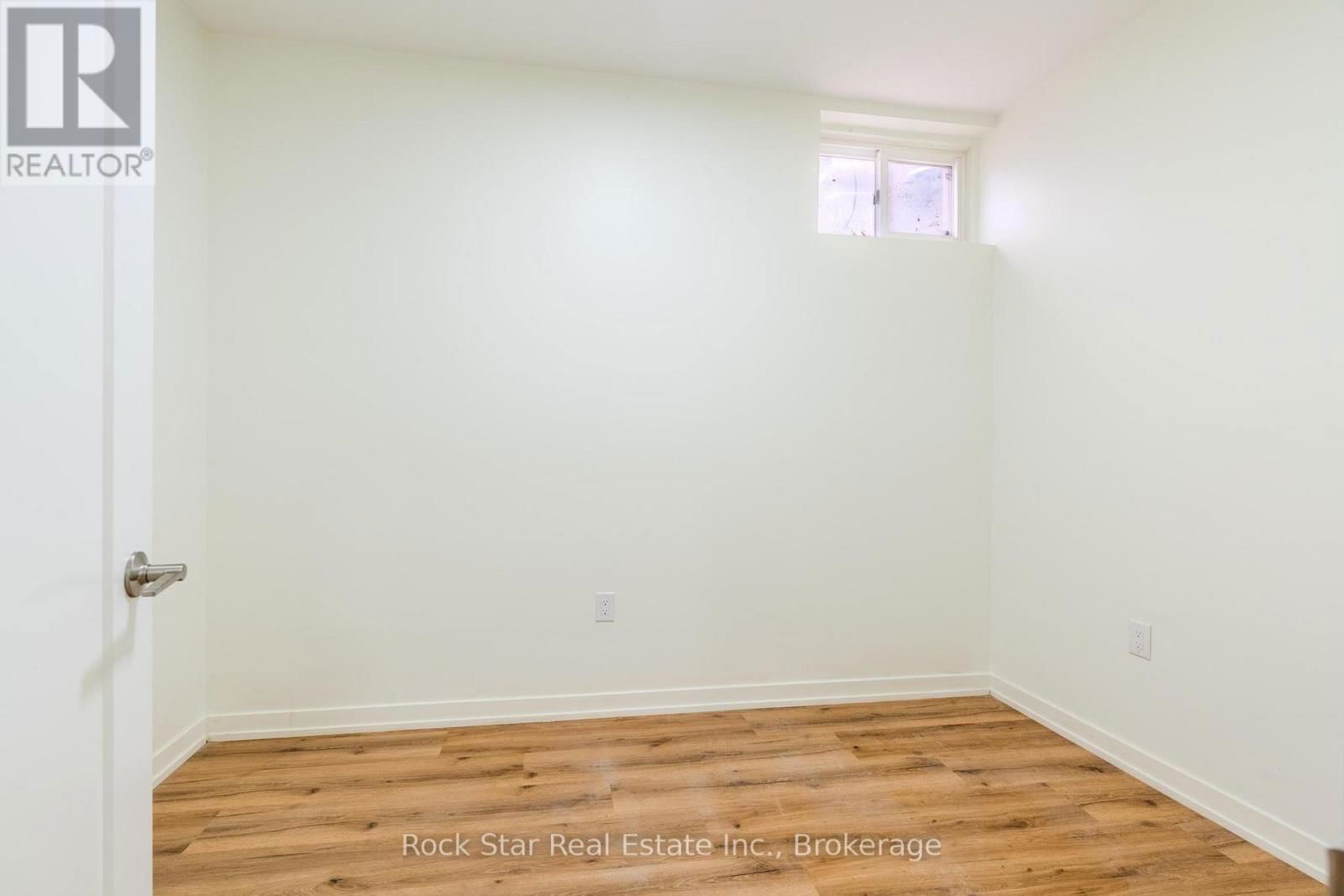 108 NIAGARA FALLS ROAD Image 27