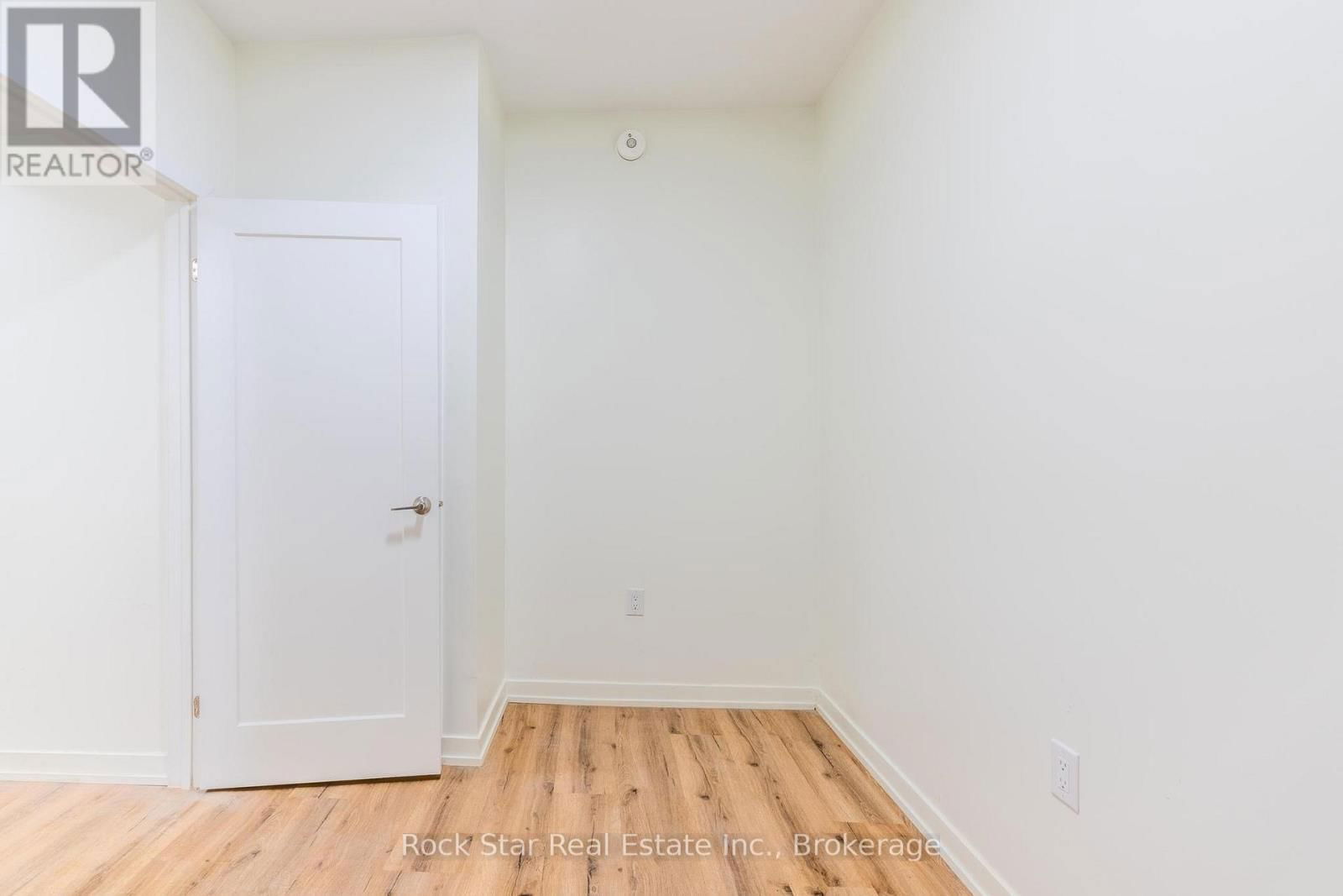 108 NIAGARA FALLS ROAD Image 28