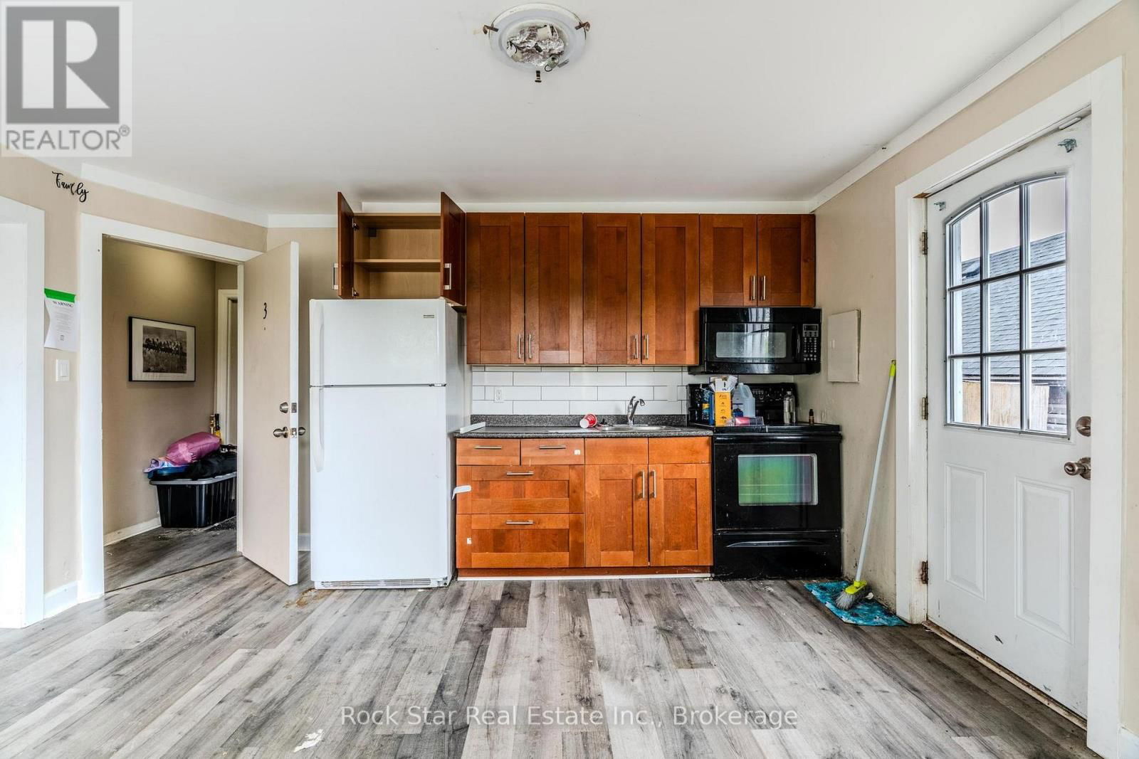 108 NIAGARA FALLS ROAD Image 4