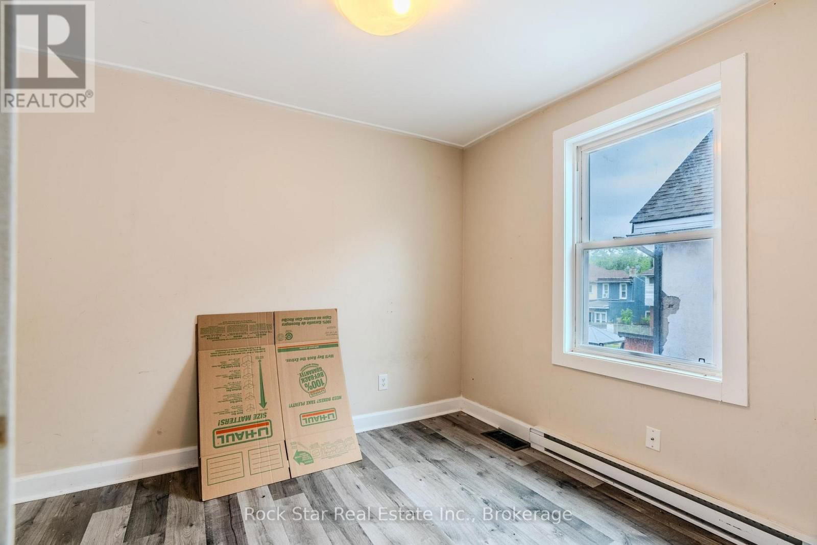 108 NIAGARA FALLS ROAD Image 6