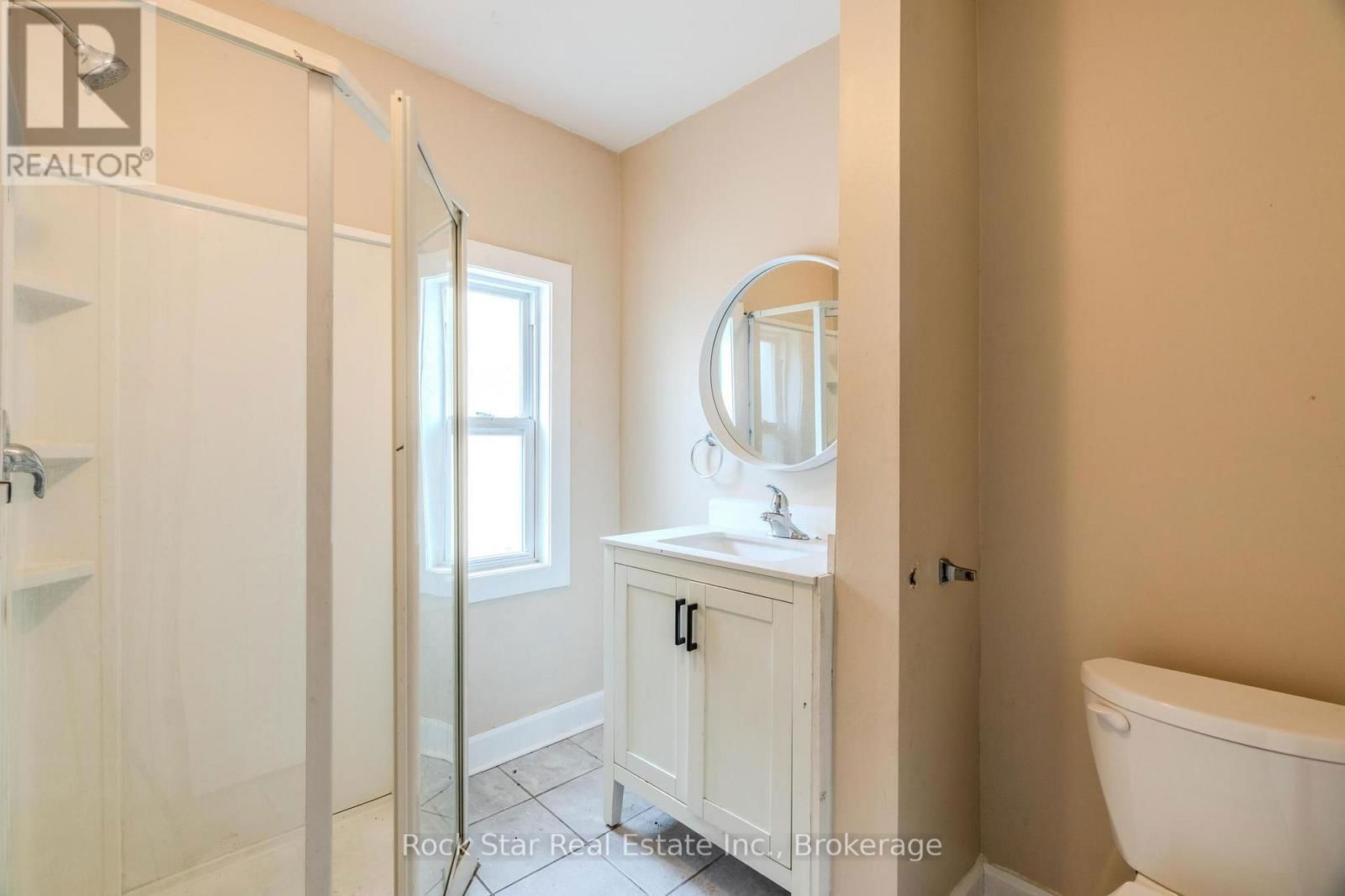 108 NIAGARA FALLS ROAD Image 8