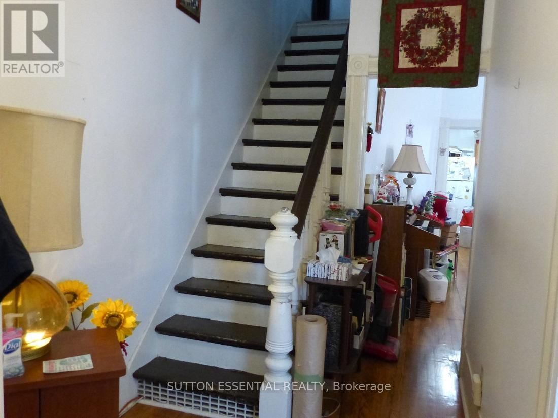 42 MCGILL STREET NORTH Image 31