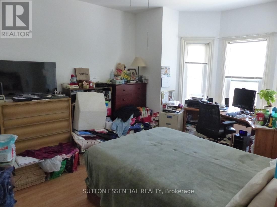 42 MCGILL STREET NORTH Image 33