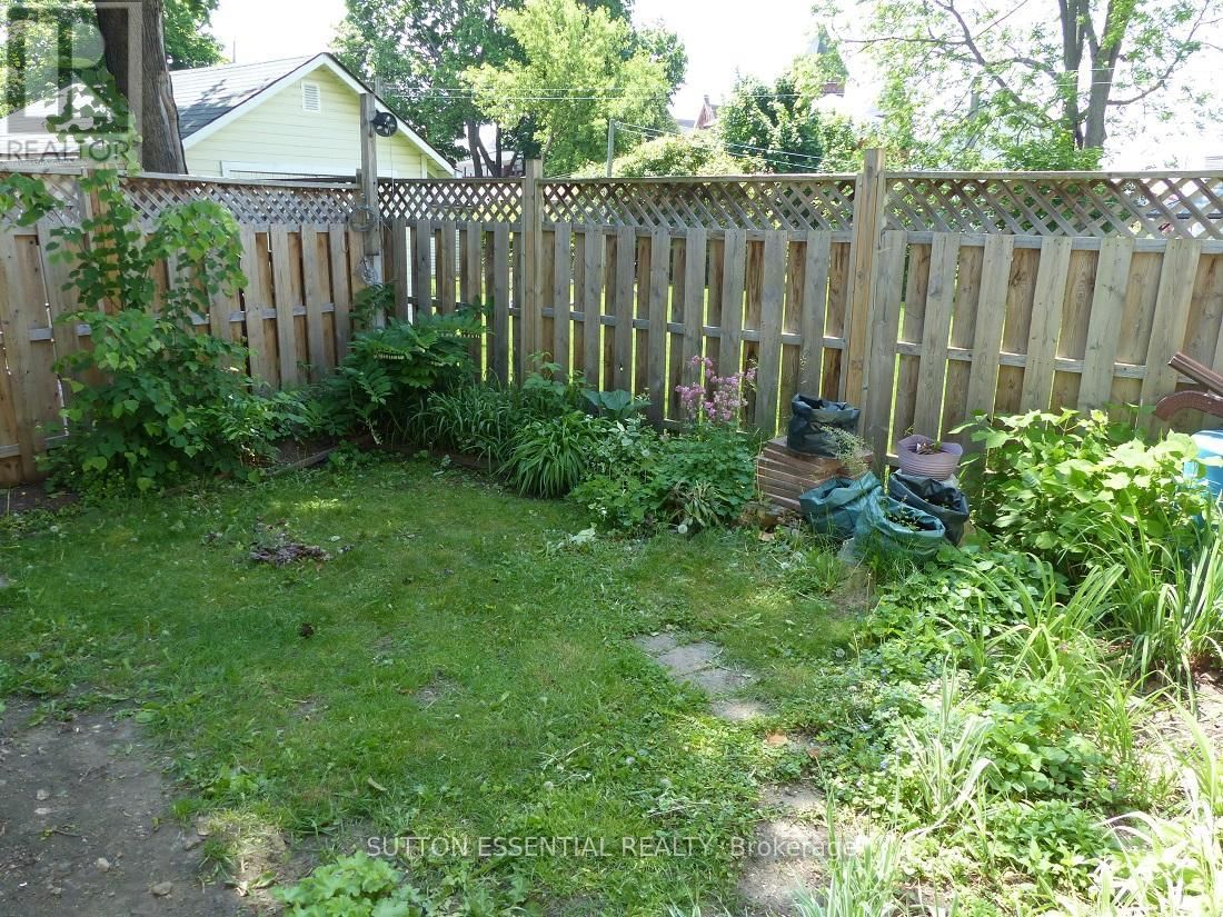 42 MCGILL STREET NORTH Image 37