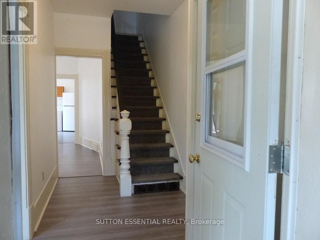 42 MCGILL STREET NORTH Image 6