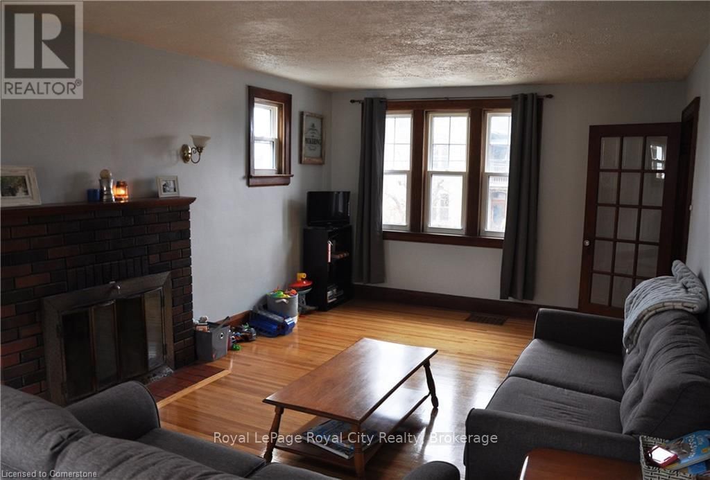 168 QUEEN STREET EAST Image 8
