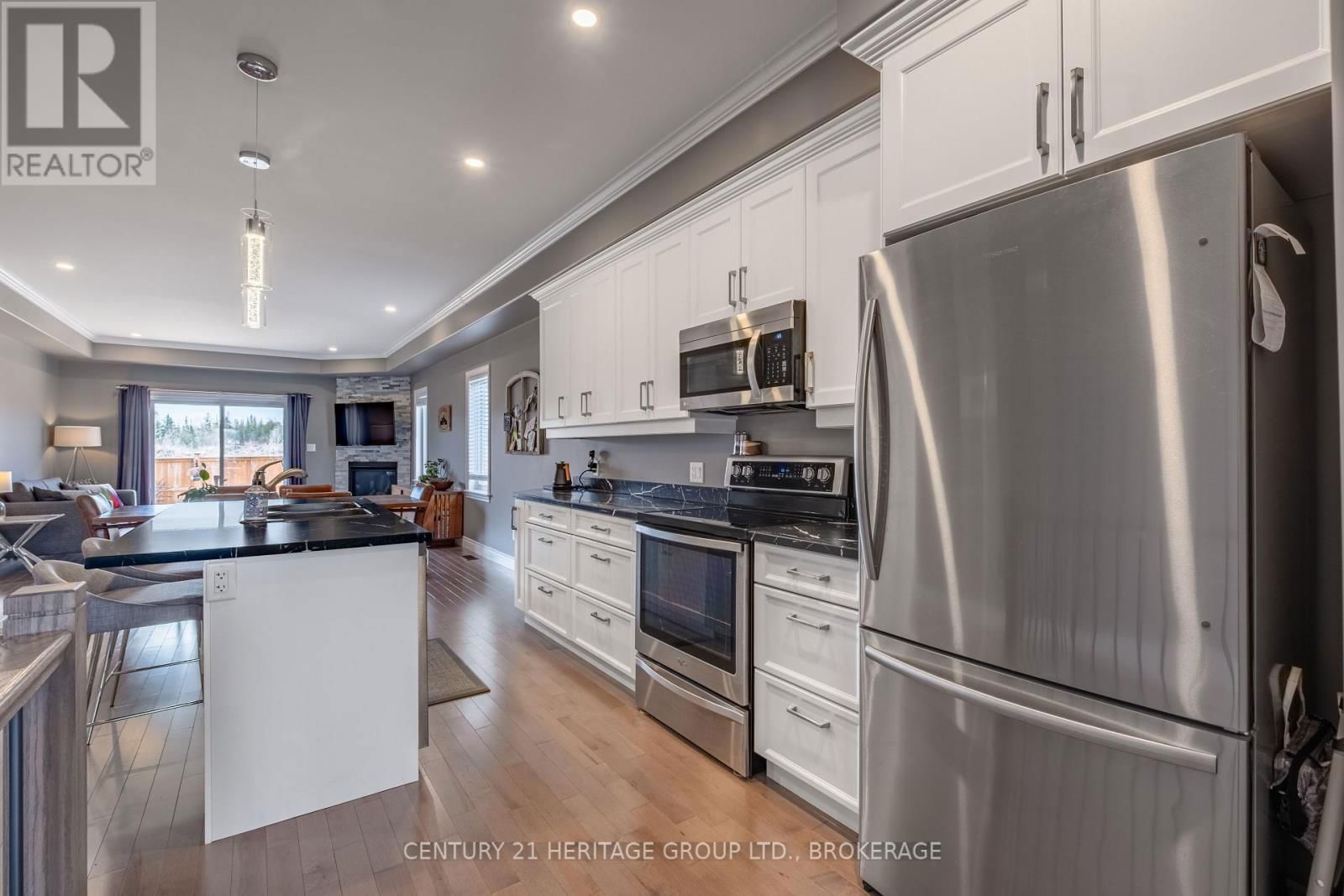 68 POTTER DRIVE Image 10