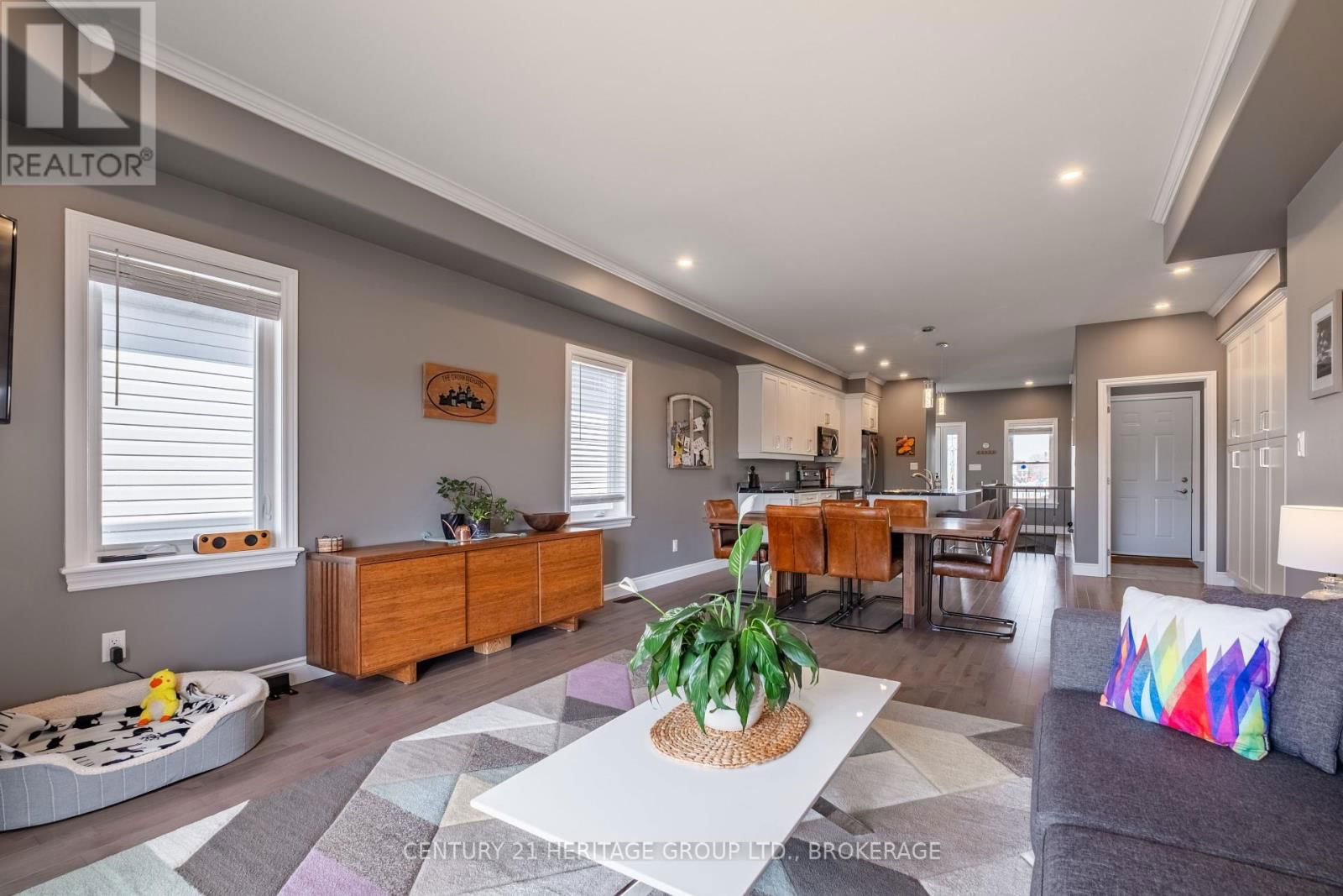 68 POTTER DRIVE Image 17