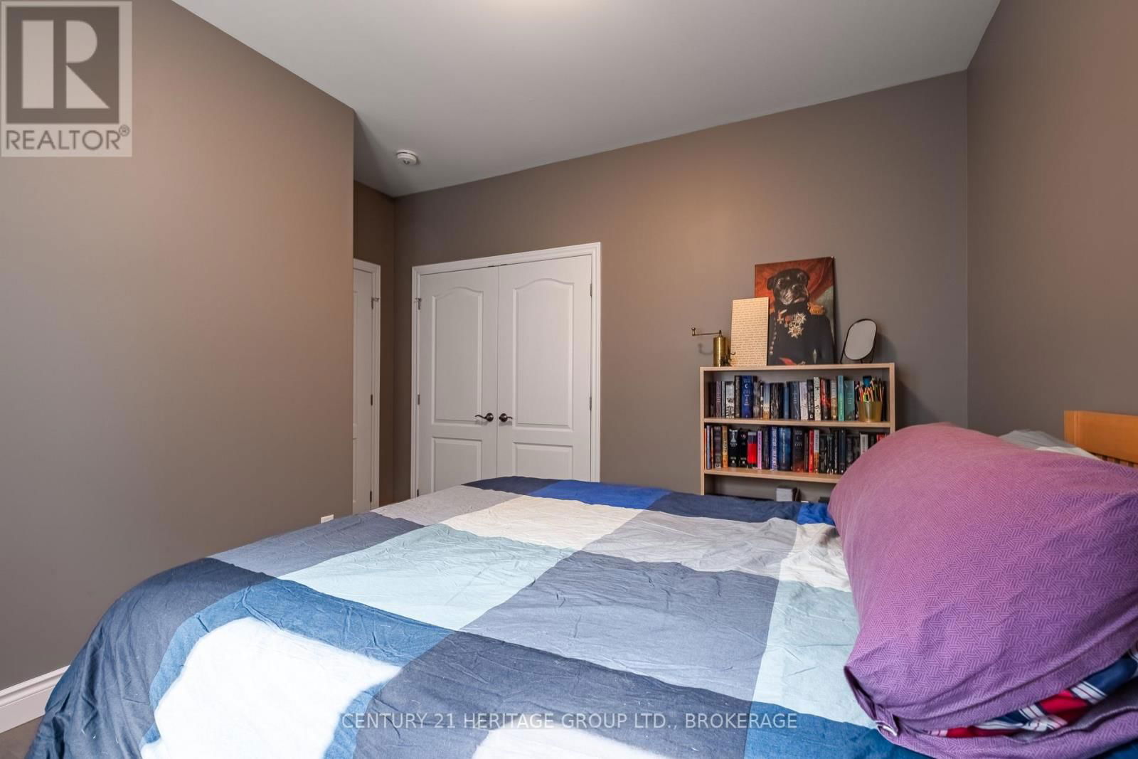 68 POTTER DRIVE Image 22