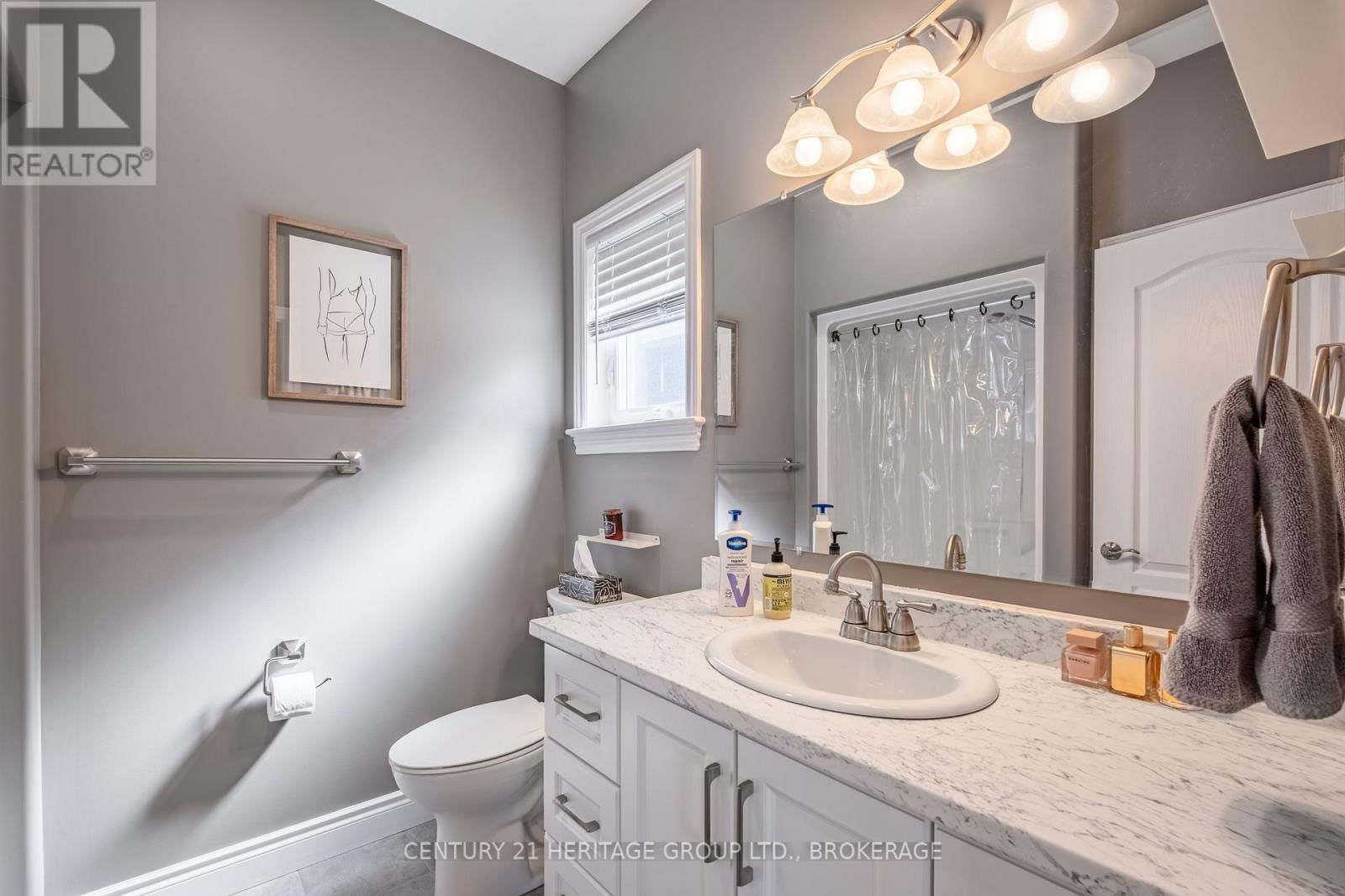 68 POTTER DRIVE Image 26
