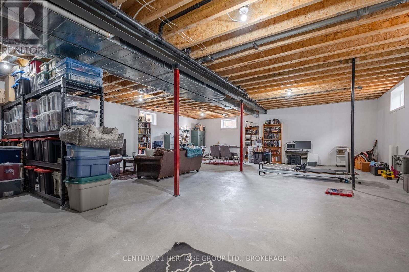 68 POTTER DRIVE Image 28