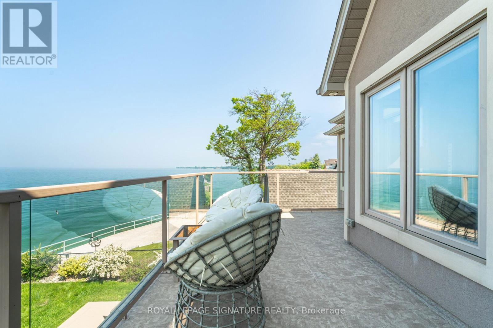 64 SEABREEZE CRESCENT Image 32