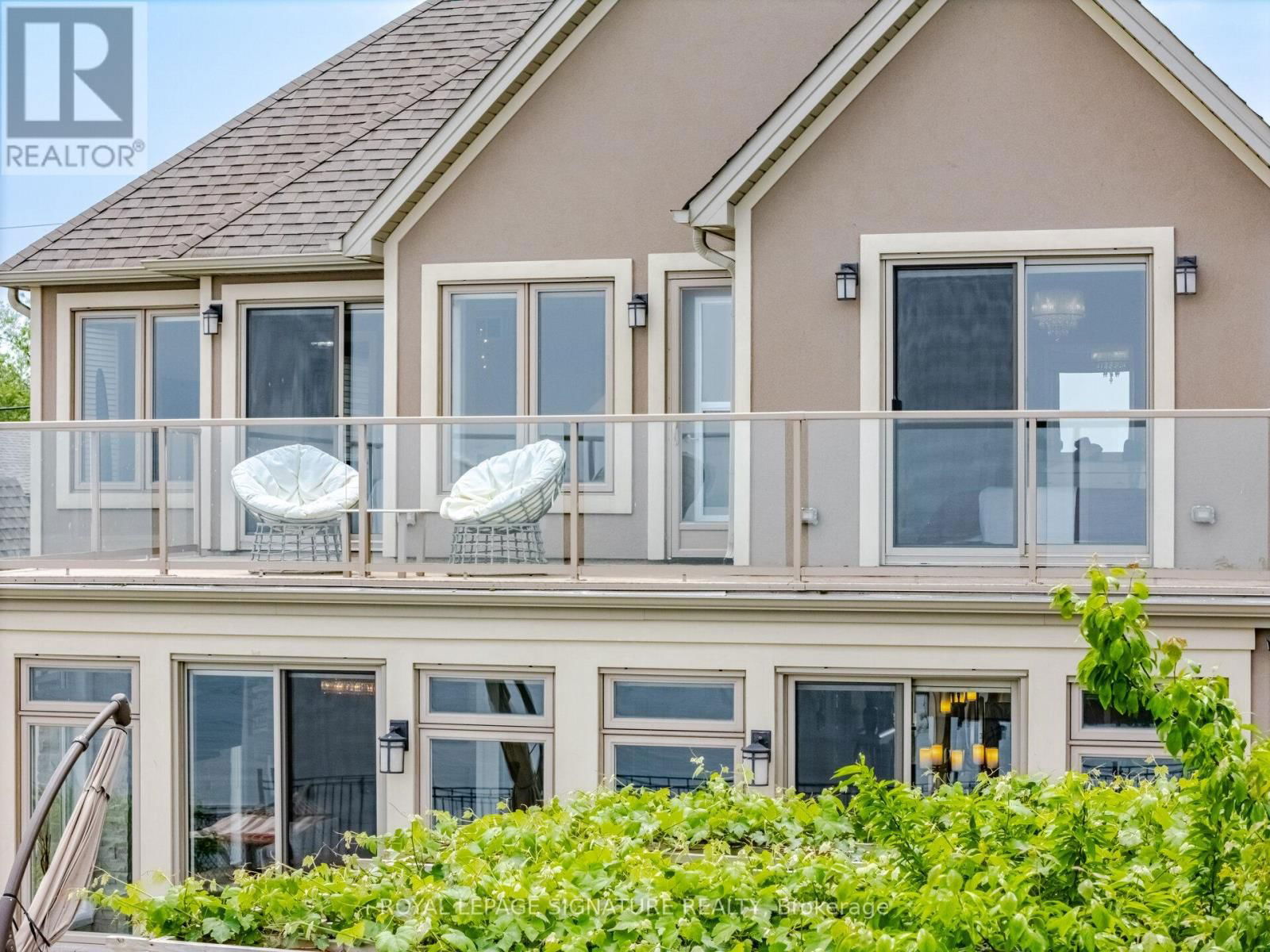 64 SEABREEZE CRESCENT Image 33