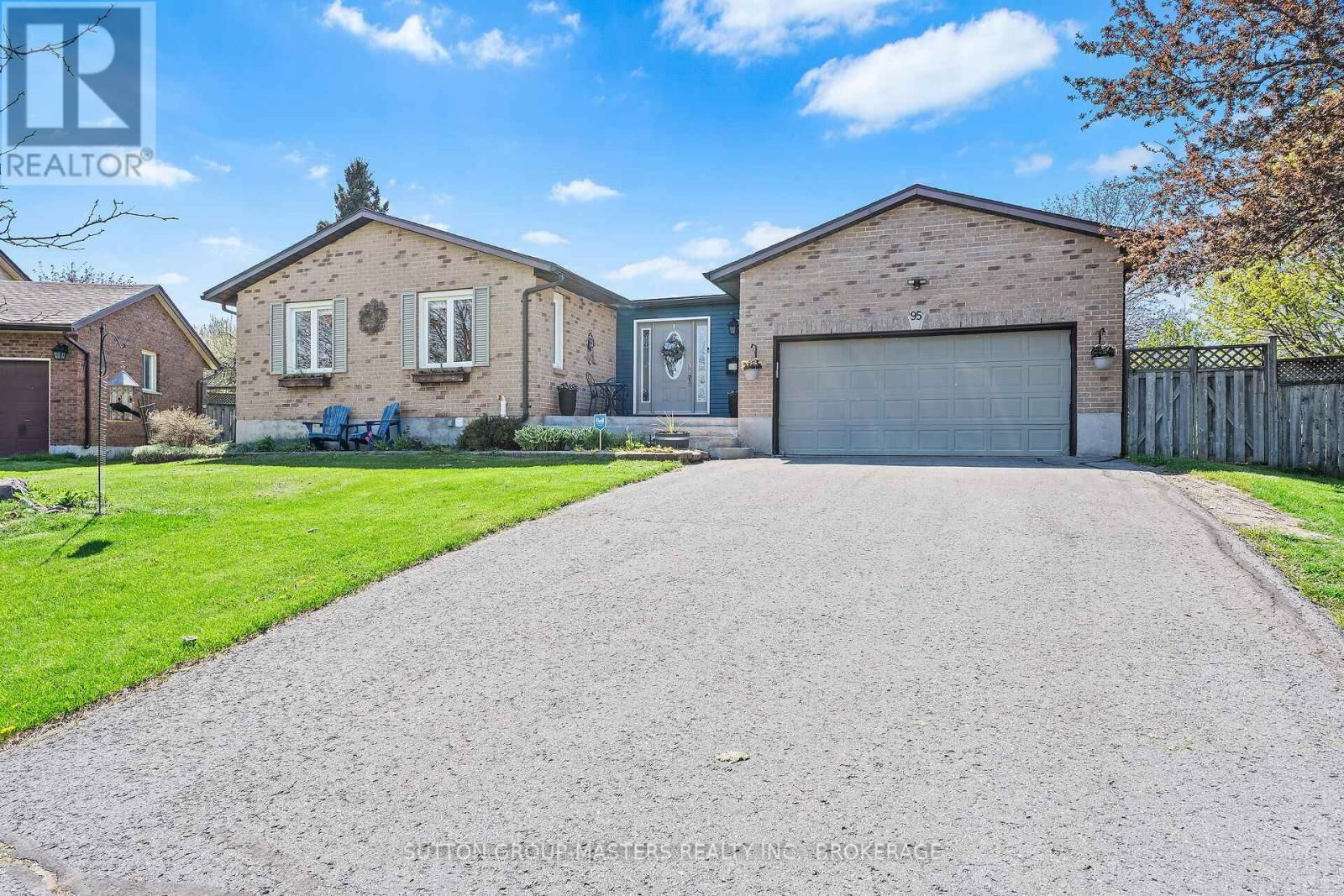 95 NICHOLSON CRESCENT Image 2