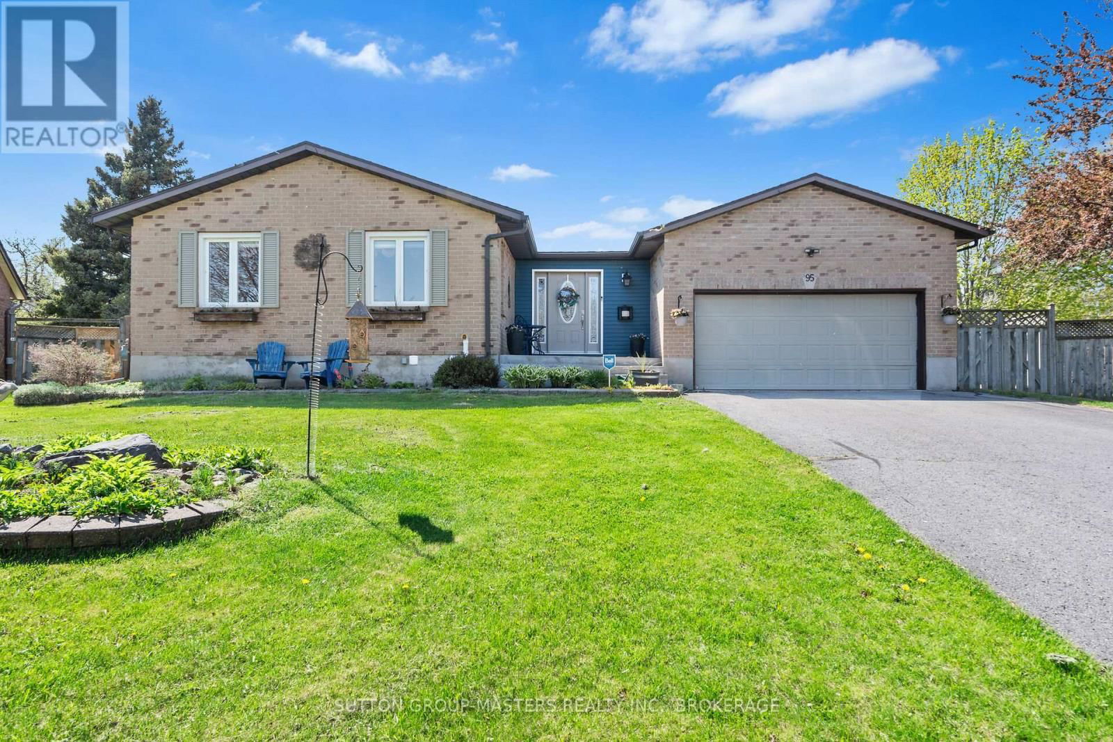 95 NICHOLSON CRESCENT Image 3