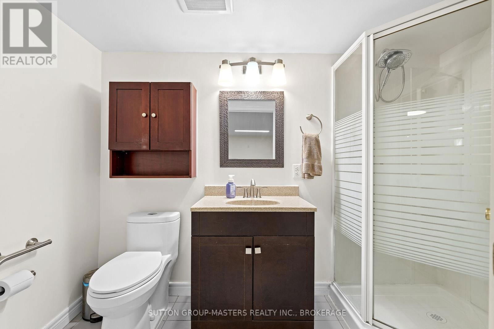 95 NICHOLSON CRESCENT Image 32