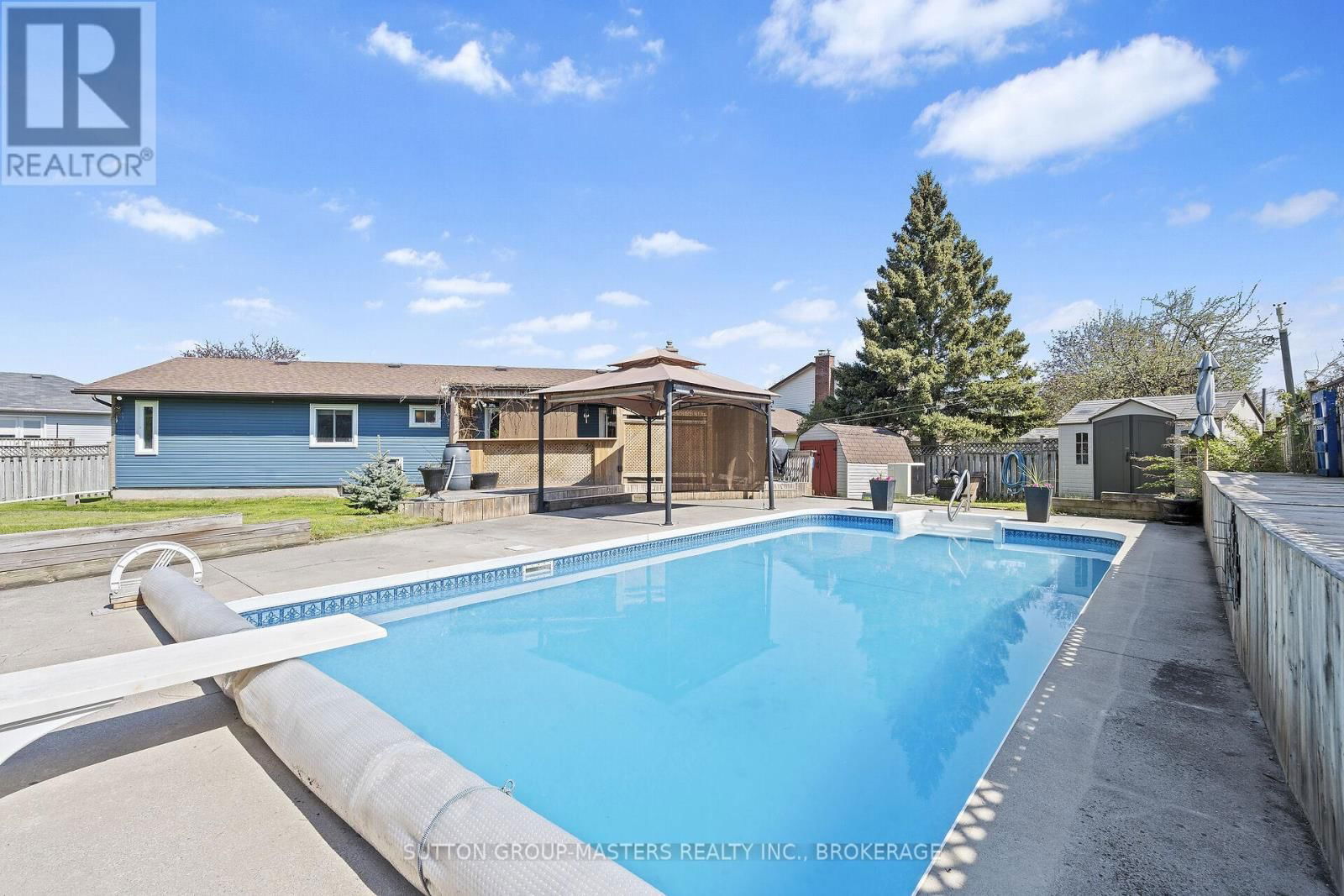 95 NICHOLSON CRESCENT Image 38