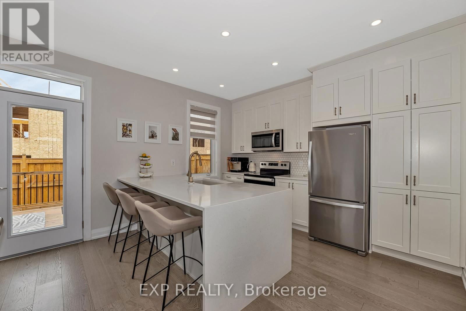 631 CREVIER WALK Image 13