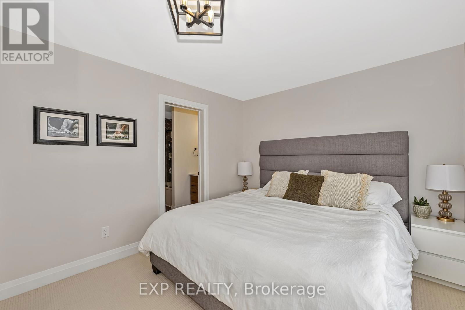631 CREVIER WALK Image 16