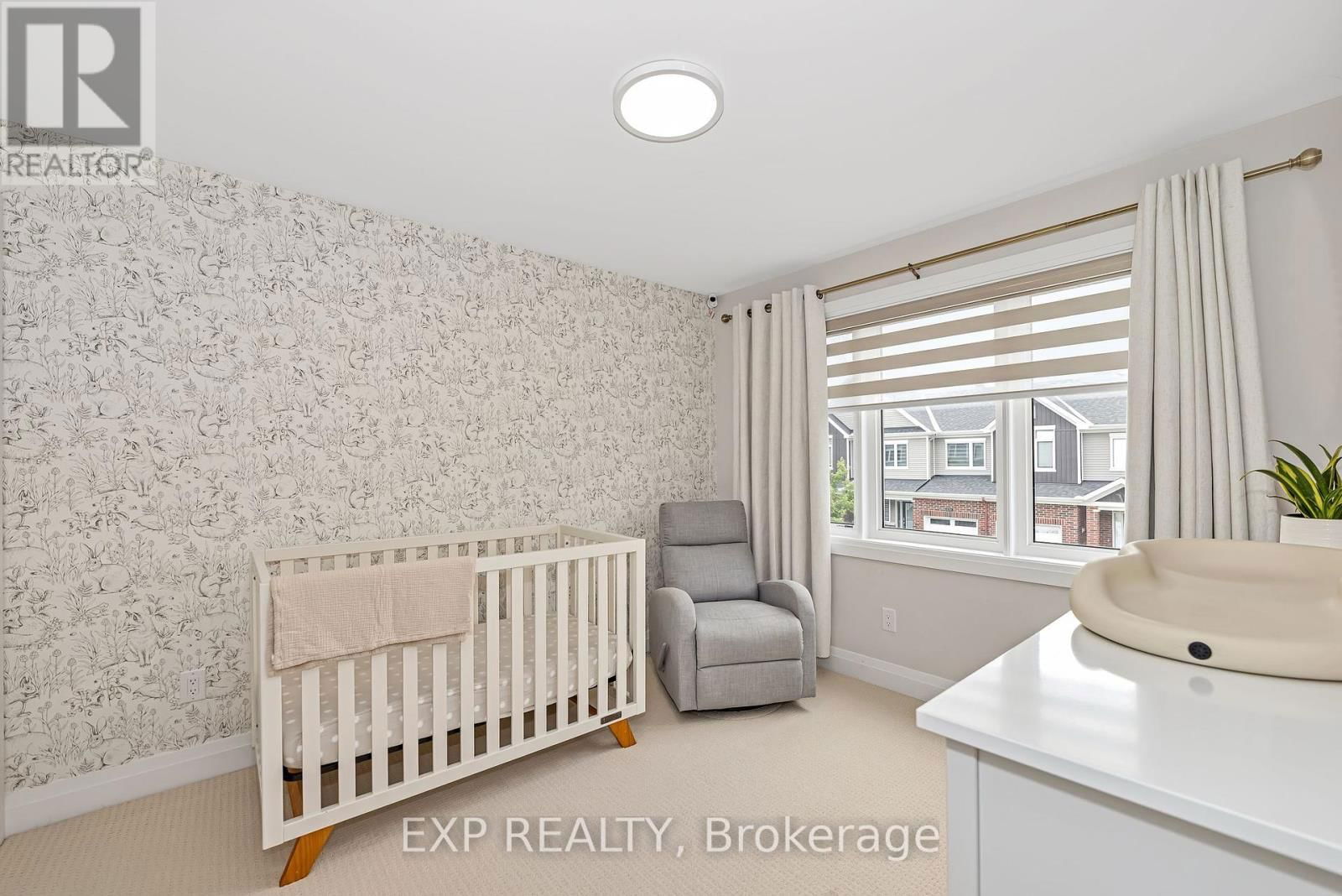 631 CREVIER WALK Image 22