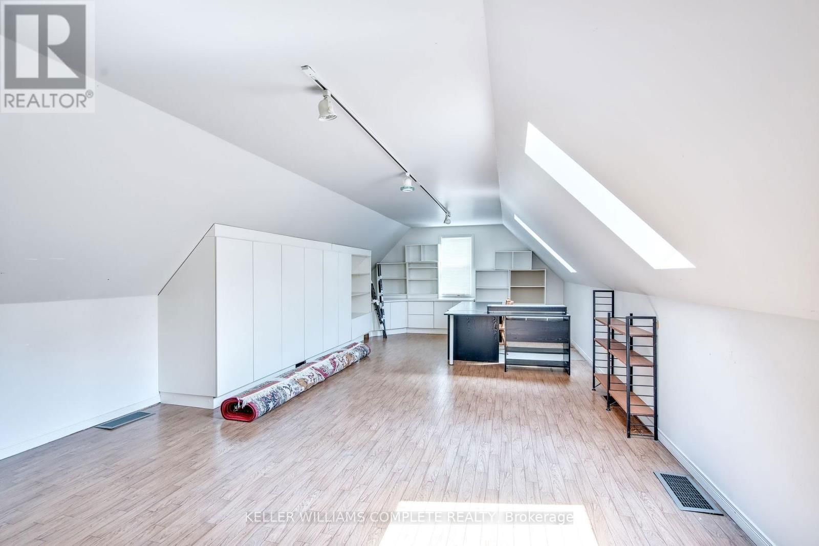 519 QUEENSTON ROAD Image 32