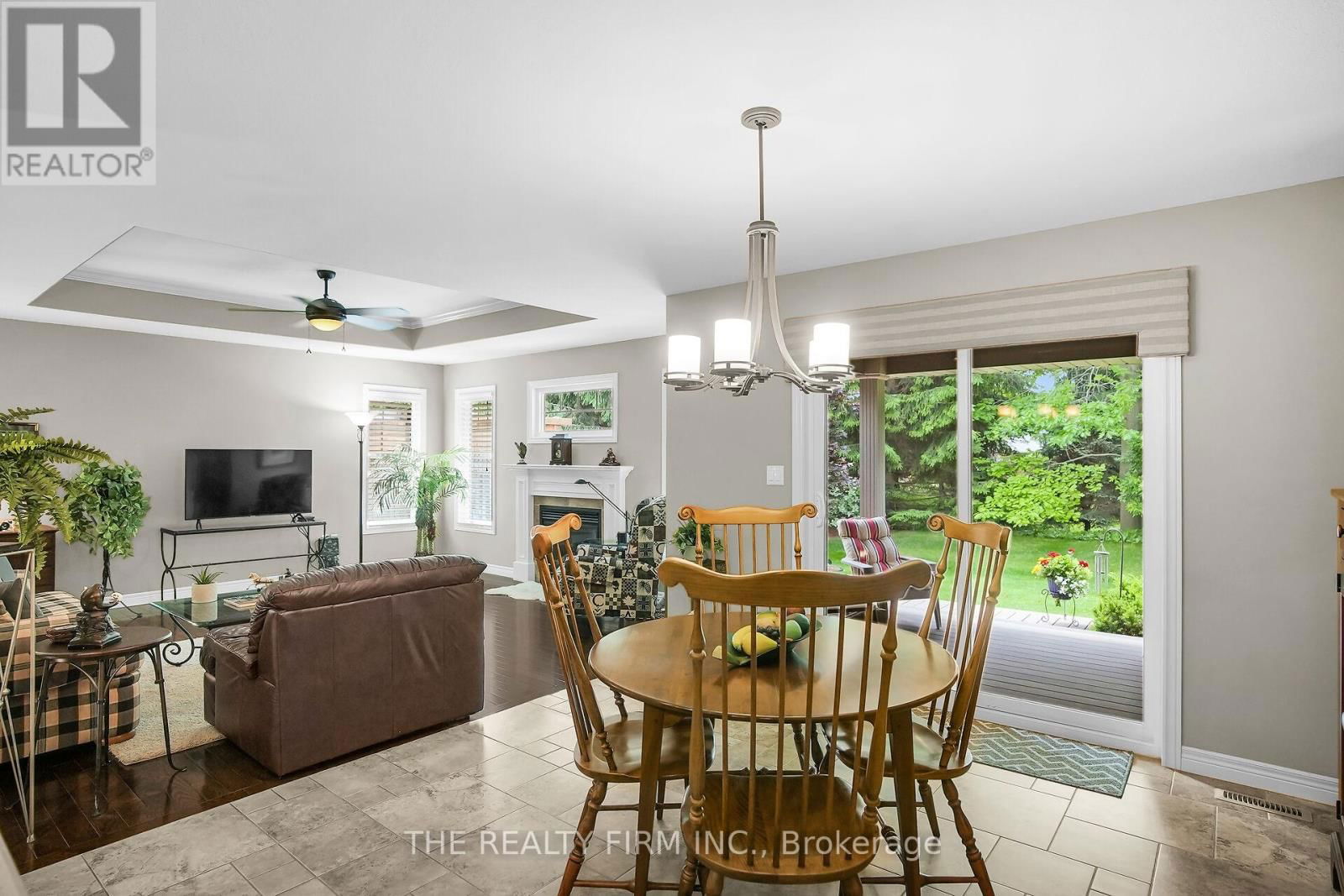 364 DARCY DRIVE EAST Image 13