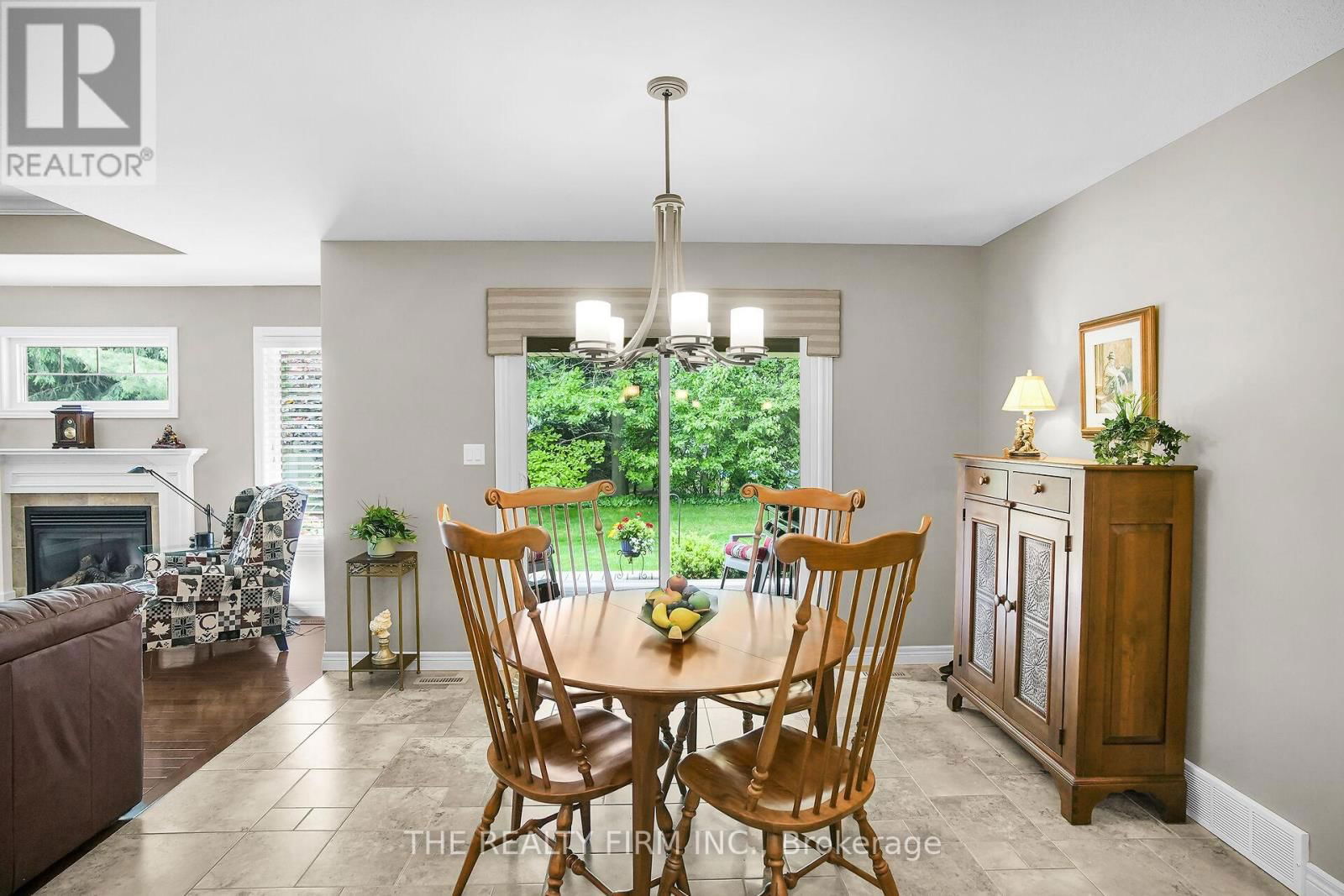 364 DARCY DRIVE EAST Image 14