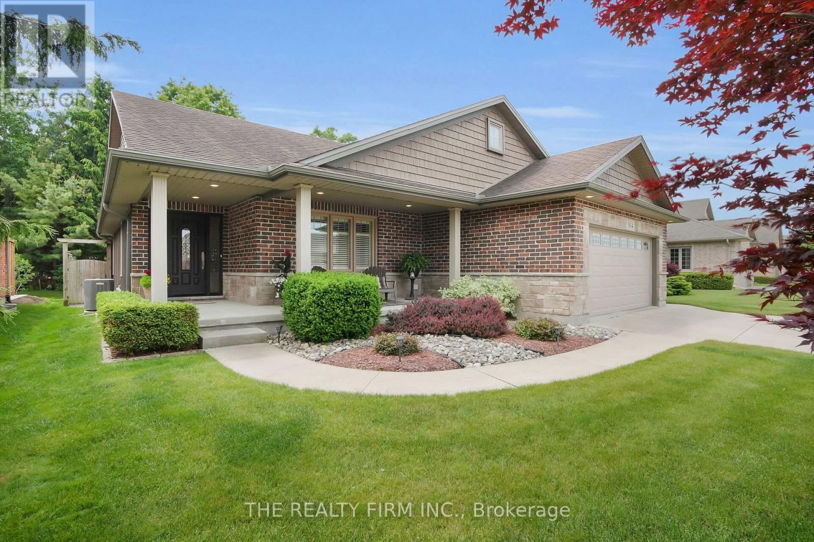 364 DARCY DRIVE EAST Image 2