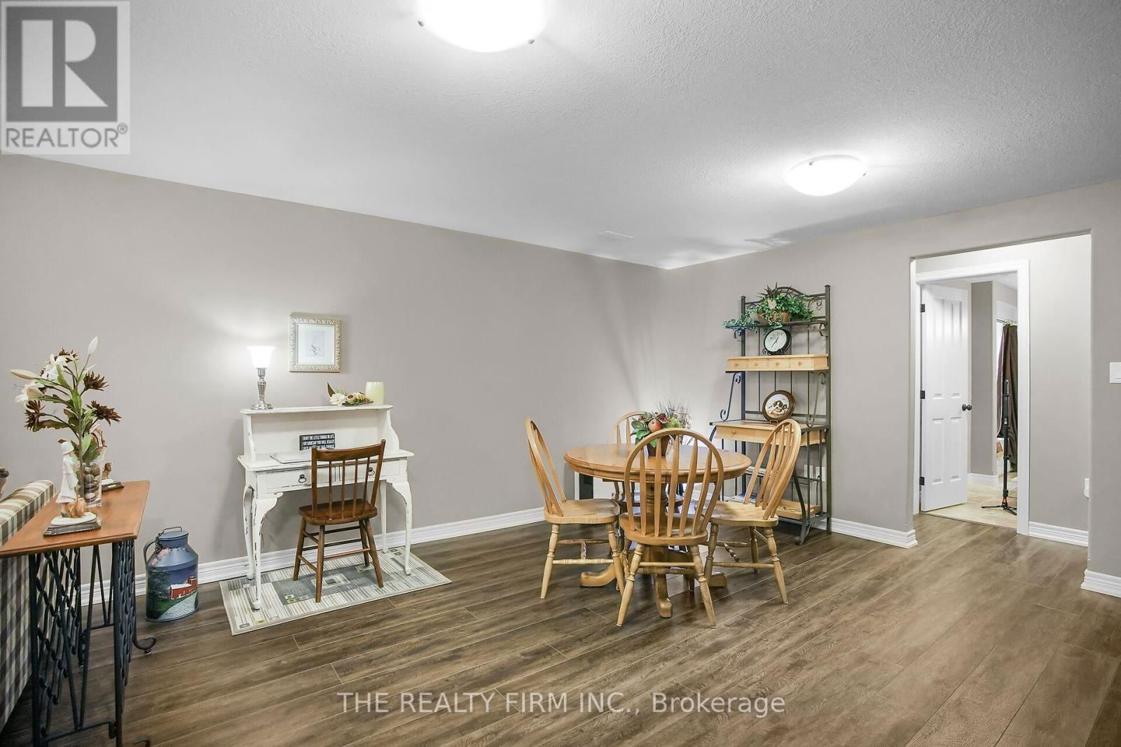 364 DARCY DRIVE EAST Image 33