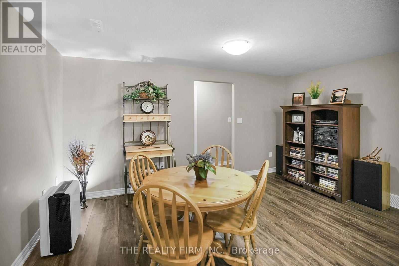 364 DARCY DRIVE EAST Image 34
