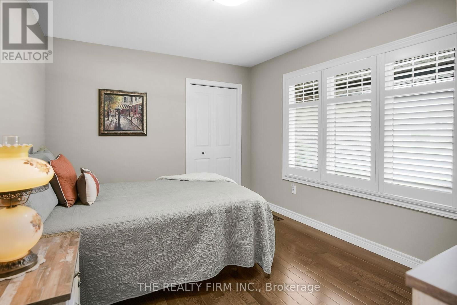 364 DARCY DRIVE EAST Image 6
