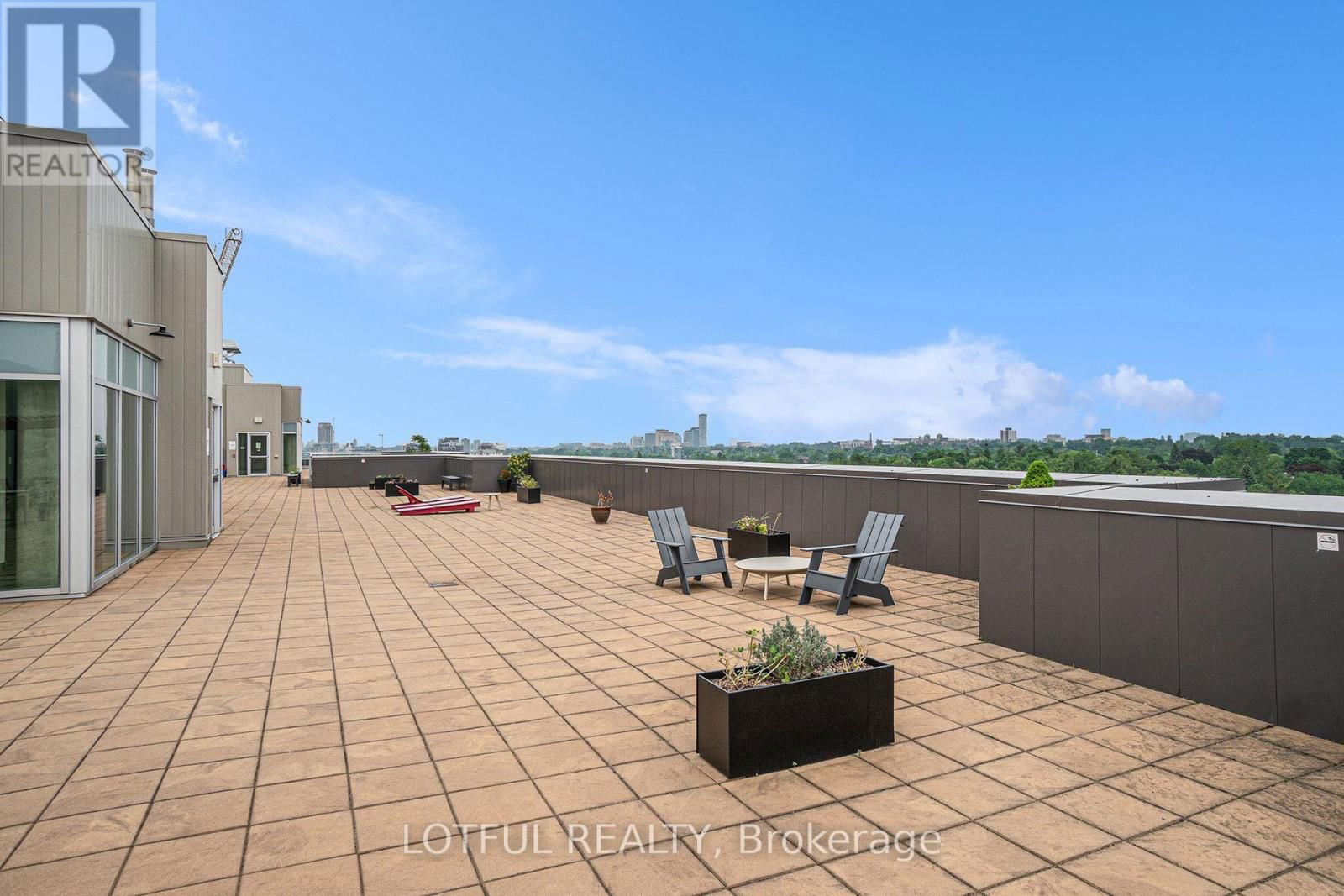 701 - 98 RICHMOND ROAD Image 29
