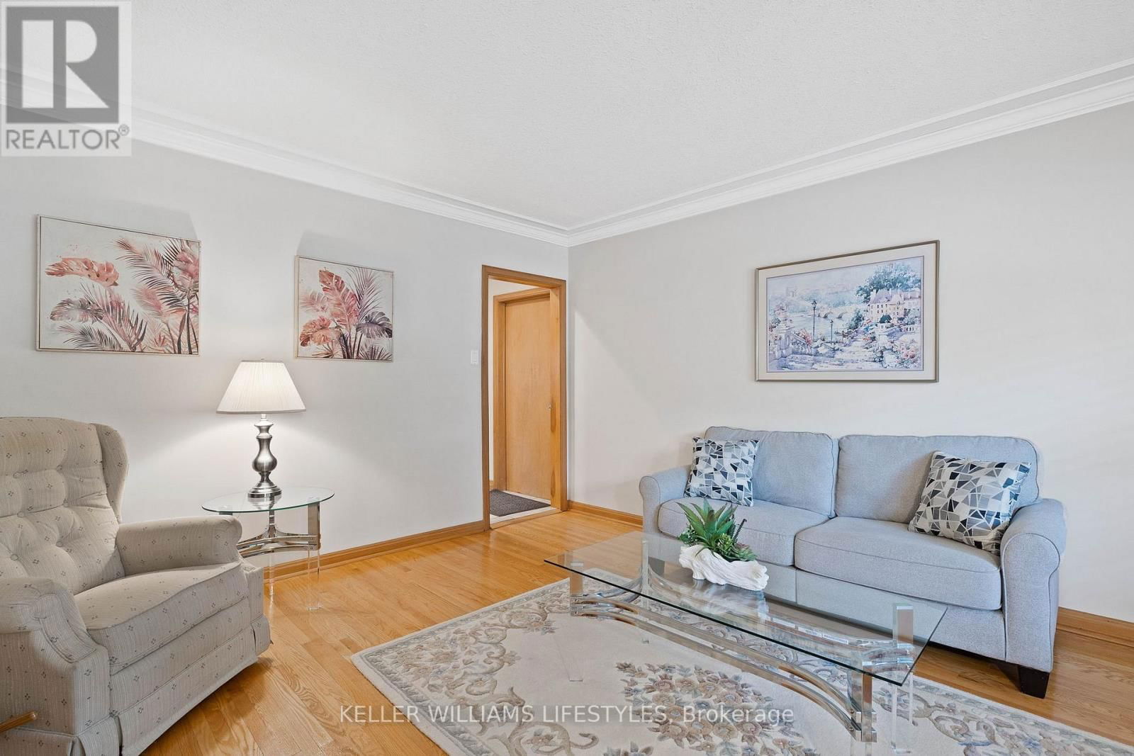 836 WESTBURY CRESCENT Image 11