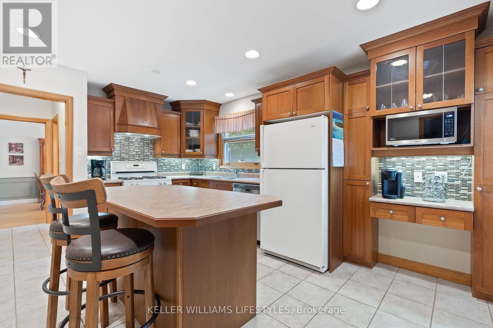 836 WESTBURY CRESCENT Image 15