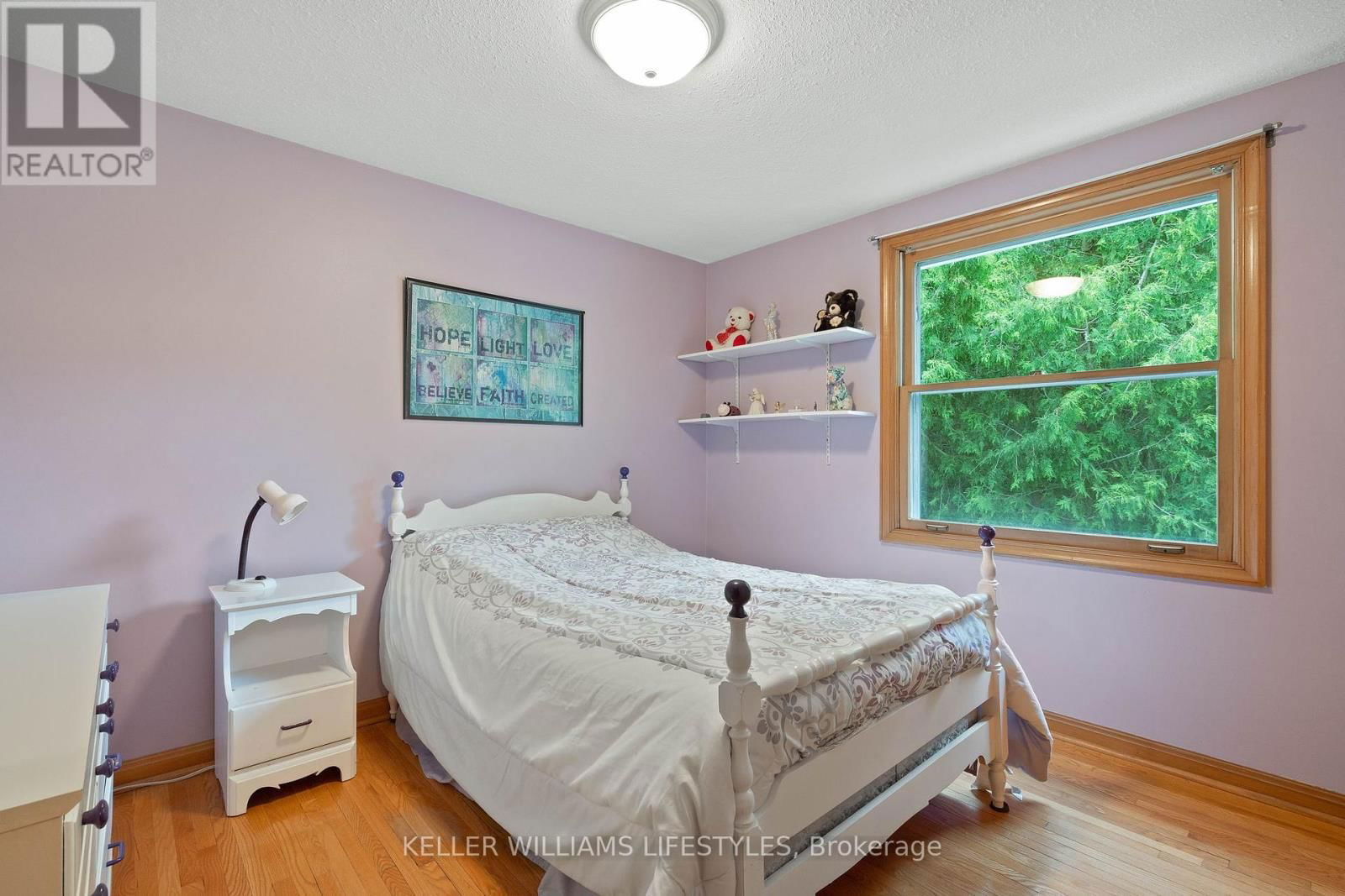 836 WESTBURY CRESCENT Image 24