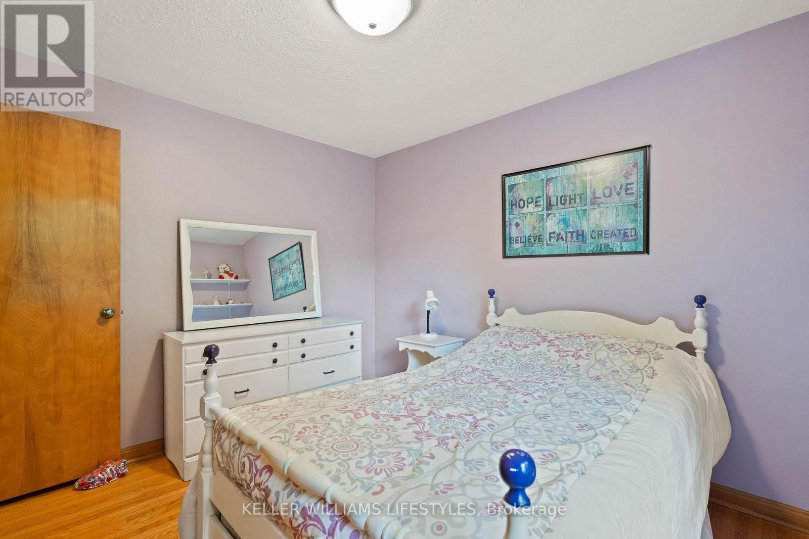 836 WESTBURY CRESCENT Image 25