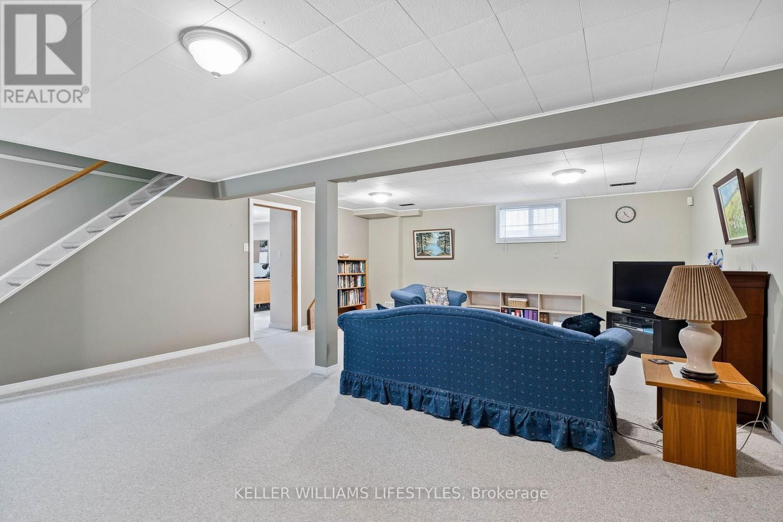836 WESTBURY CRESCENT Image 30