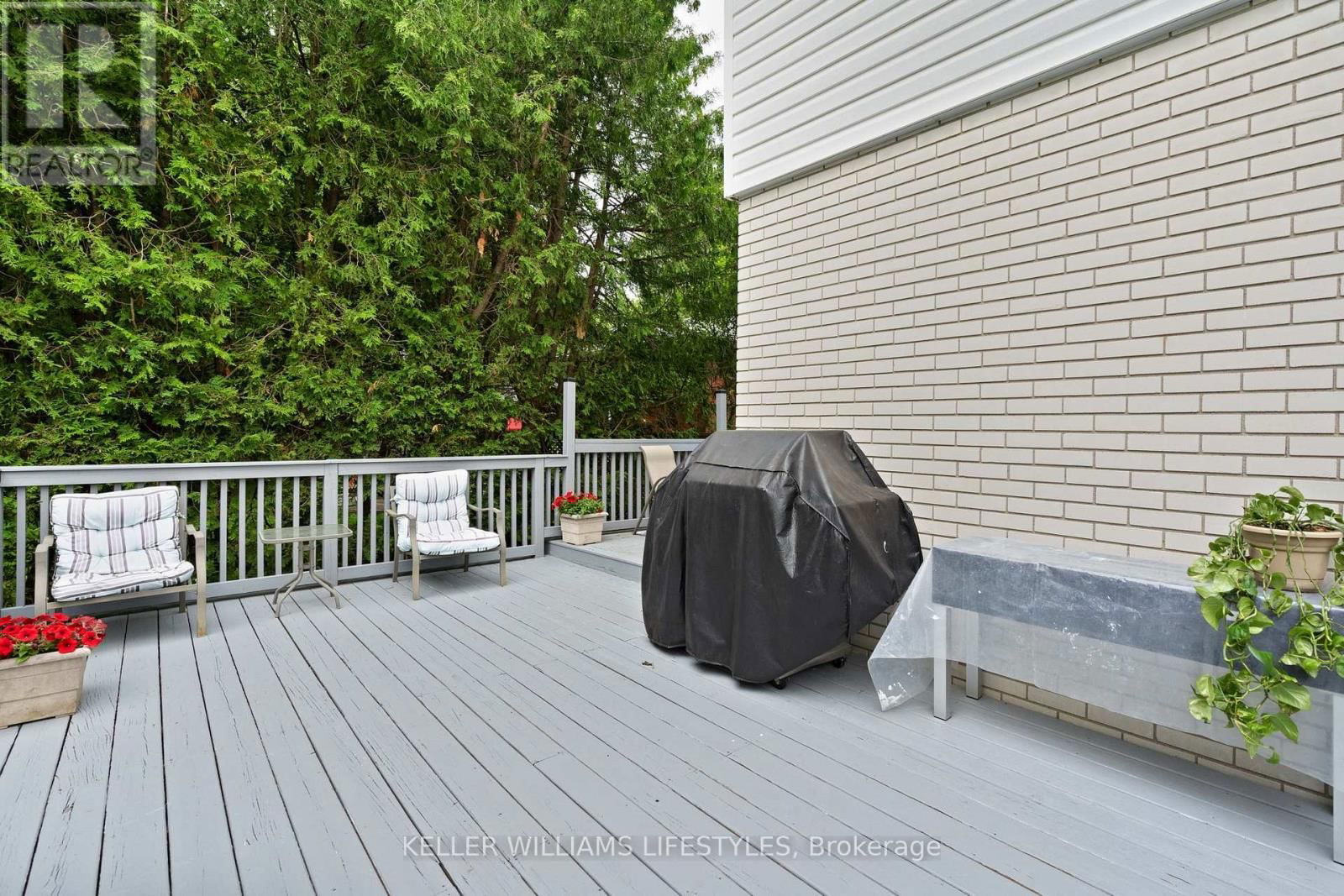 836 WESTBURY CRESCENT Image 36