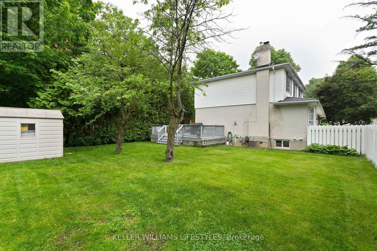 836 WESTBURY CRESCENT Image 39