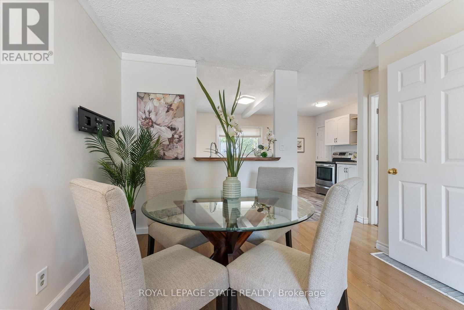 544 MARY STREET Image 7