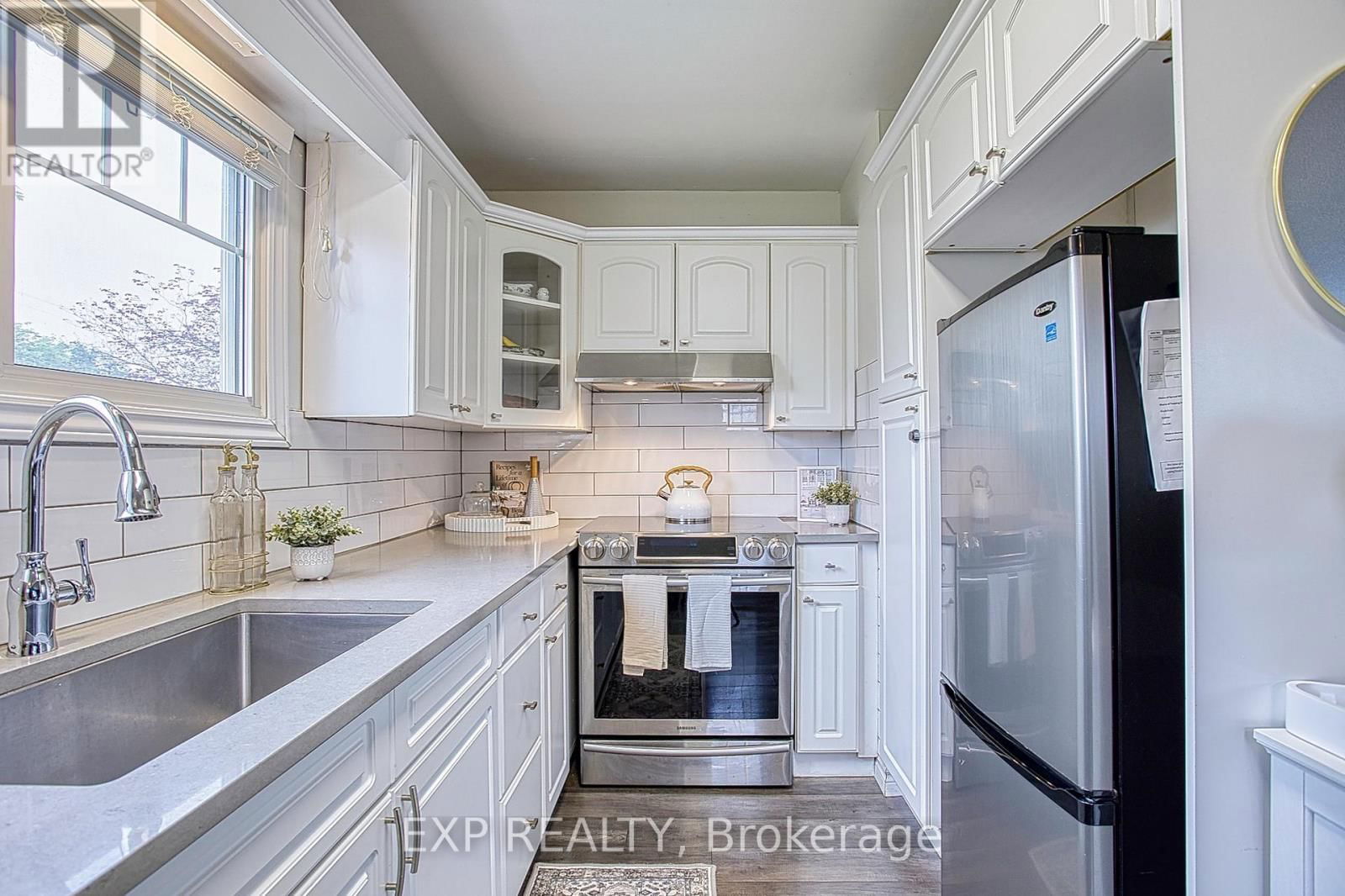 45 WHYTE AVENUE NORTH Image 11