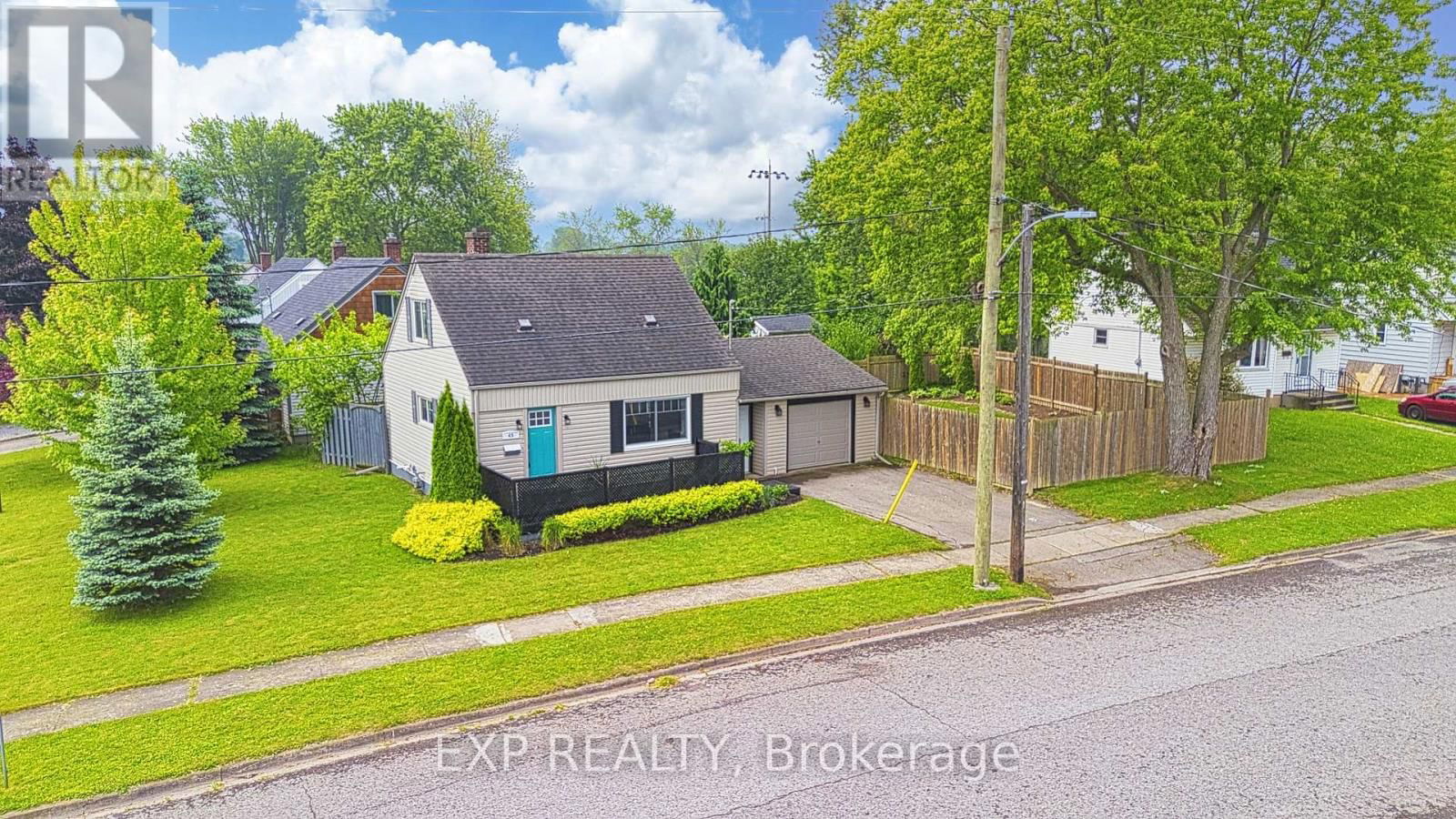 45 WHYTE AVENUE NORTH Image 3