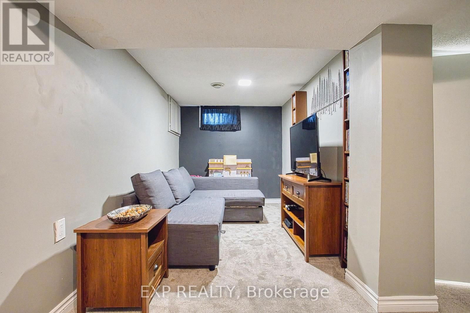 45 WHYTE AVENUE NORTH Image 30