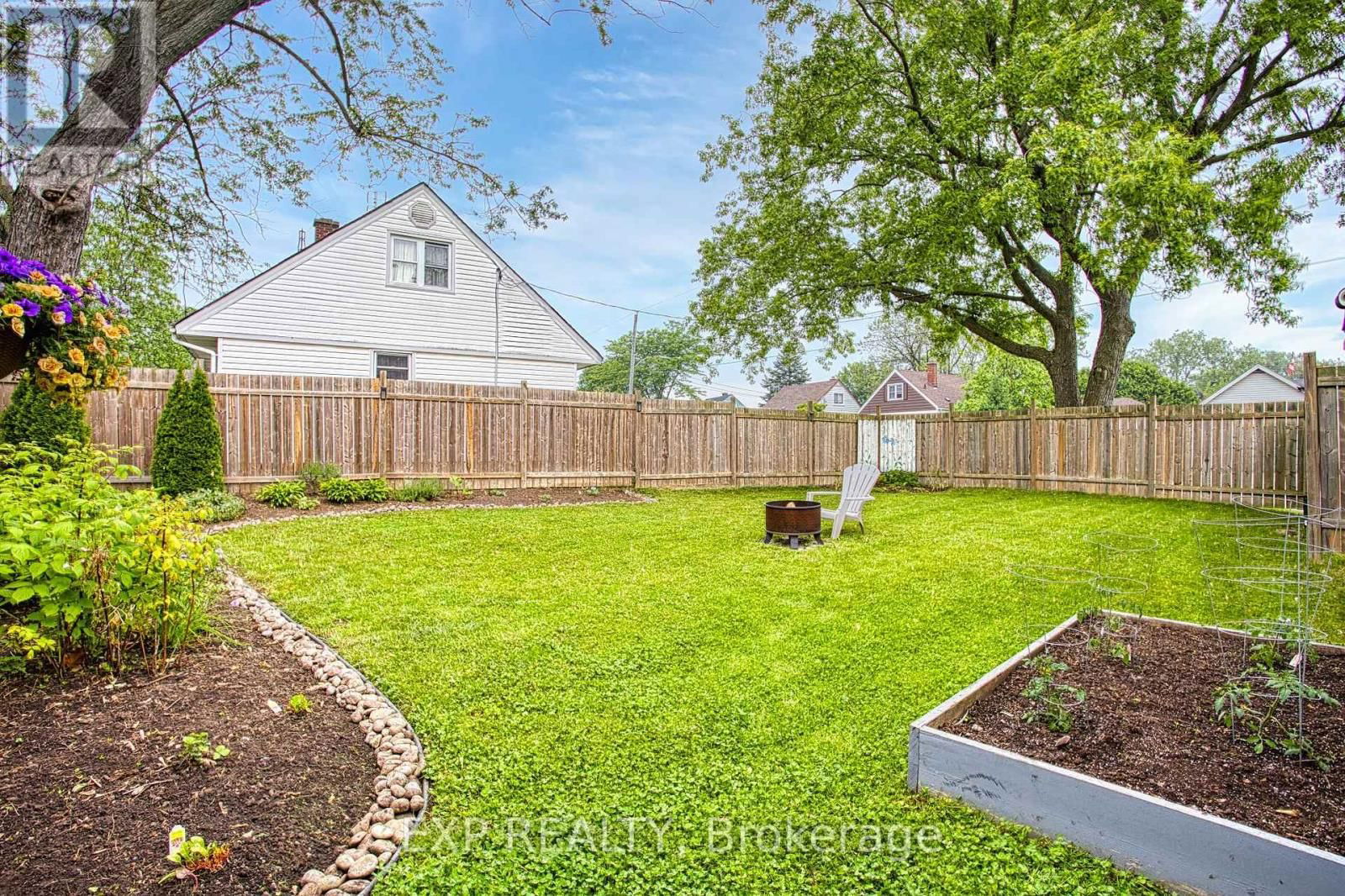 45 WHYTE AVENUE NORTH Image 35