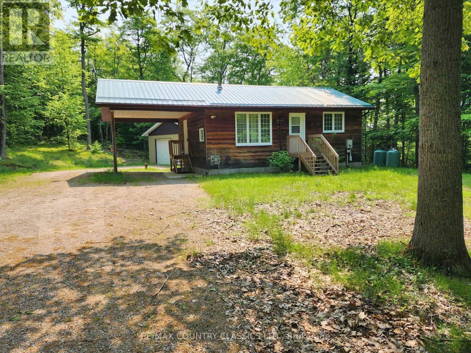 182 CENTREVIEW ROAD Image 1