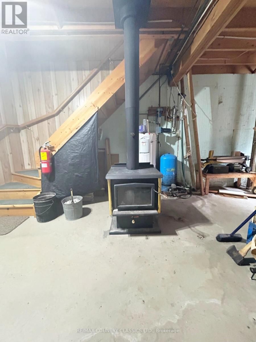 182 CENTREVIEW ROAD Image 21